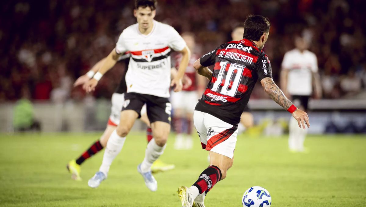 Flamengo empata com São Paulo e deixa escapar liderança do Brasileirão; veja gols