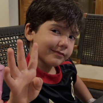 “Sócio honorário feliz”: Totói, filho de Everton Ribeiro, comemora título do Flamengo e viraliza nas redes