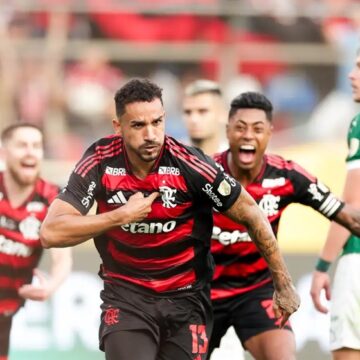 Flamengo supera Palmeiras e vira 1º brasileiro tetra da Libertadores