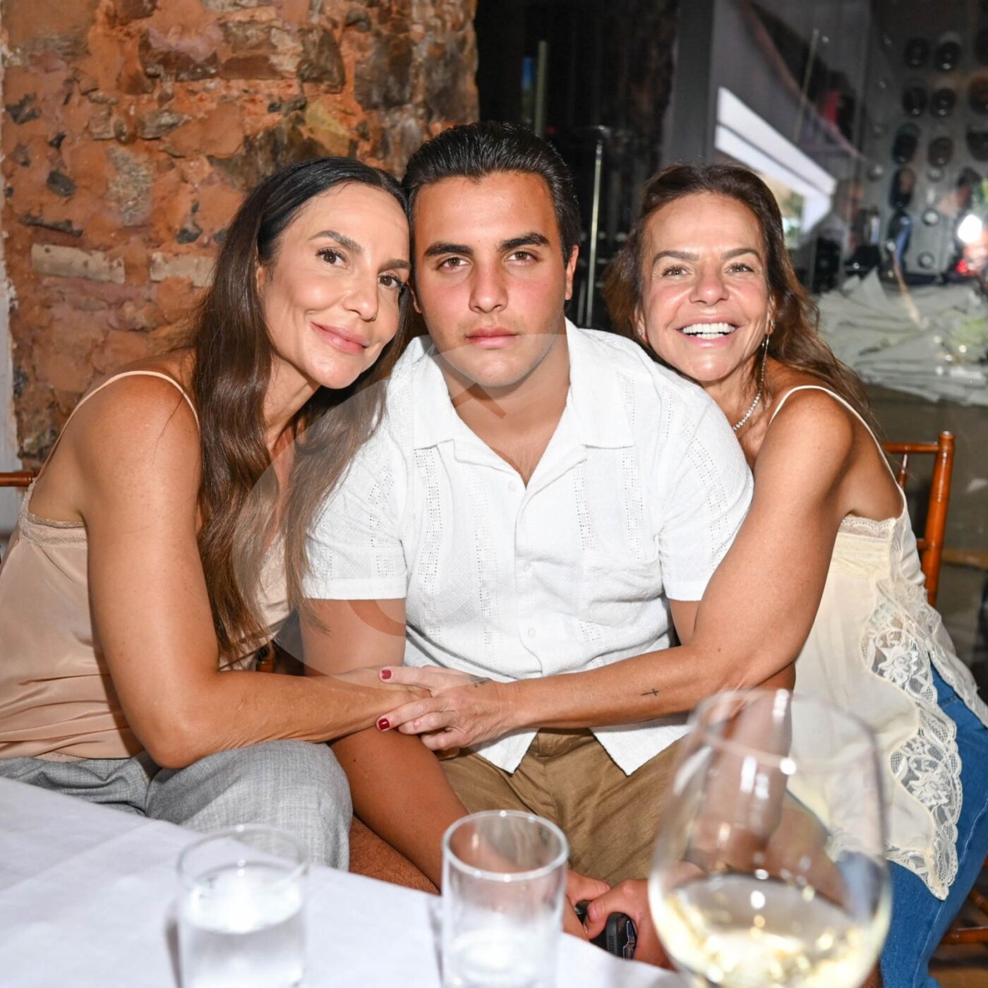 Ivete Sangalo e família participam do aniversário de Rotondano em Salvador