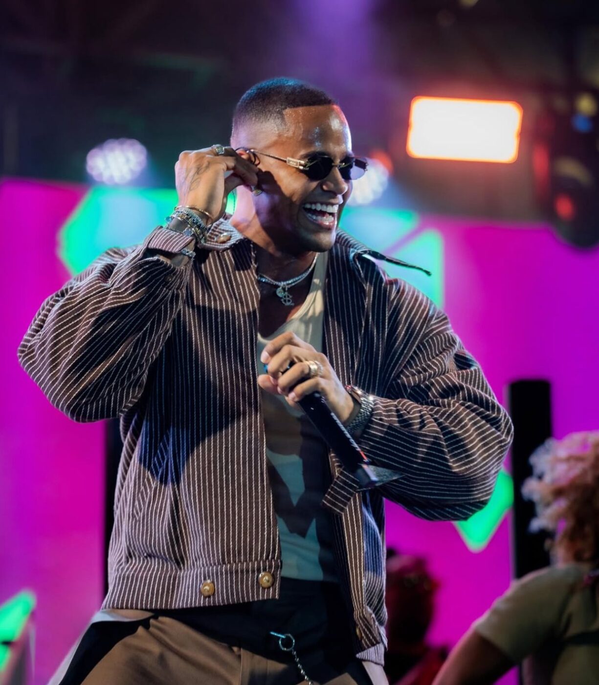 Salvador Capital Afro: Léo Santana celebra 20 anos de carreira com show gratuito nesta quinta(20)