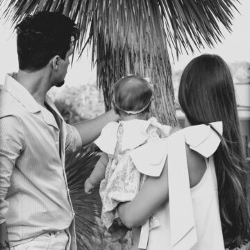 Luan Santana comemora 11 meses de Serena com foto fofa