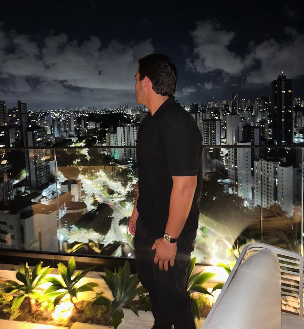 Filho de Ivete Sangalo participa de confraternização de Natal em Salvador