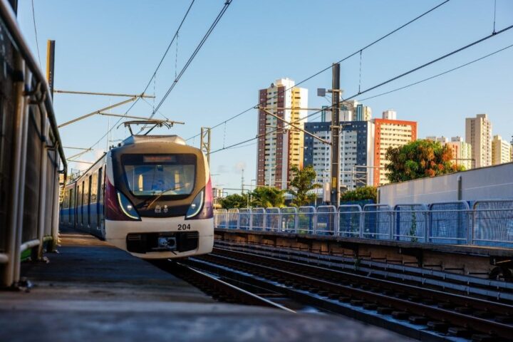 Metrô funciona normalmente no feriado de Finados em Salvador e Lauro de Freitas