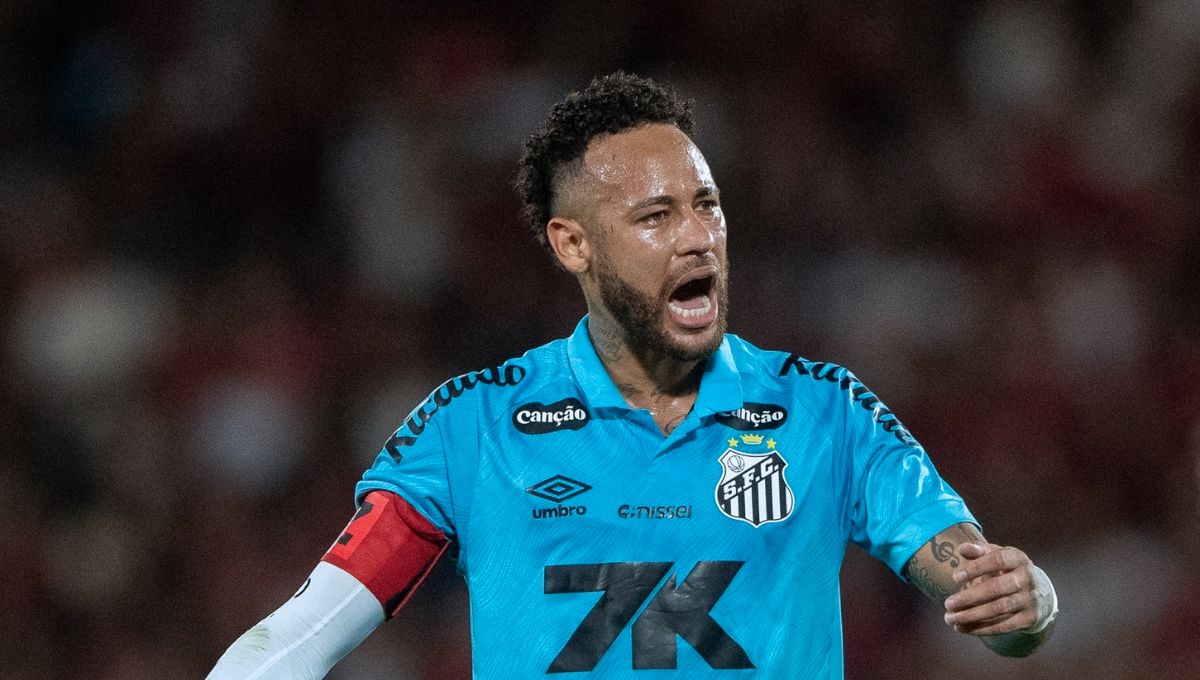 ‘Neymar, vamos só jogar bola!’: faixa em frente ao CT do Santos cobra camisa 10
