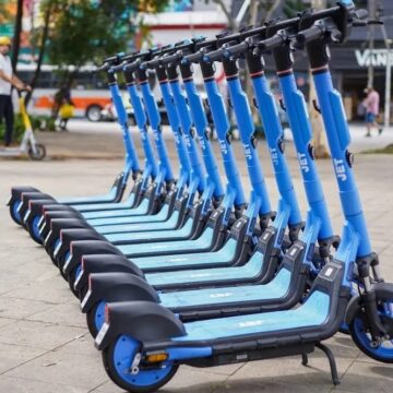Patinetes elétricos ampliam operação e chegam à Cidade Baixa, em Salvador