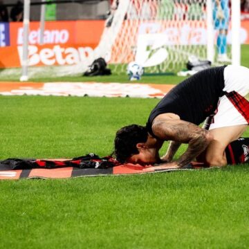 Pedro se pronuncia e confirma ausência na final da Libertadores: ‘Muito triste por estar de fora’