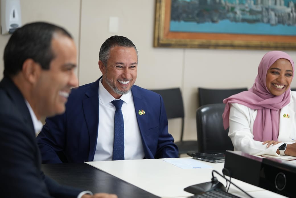 Prefeito Bruno Reis recebe embaixador dos Emirados Árabes para tratar de investimentos em Salvador