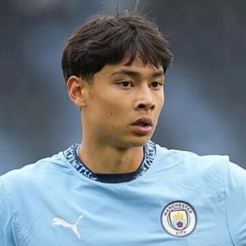 Promessa de 19 anos do Manchester City abandona o futebol para estudar Direito em Oxford