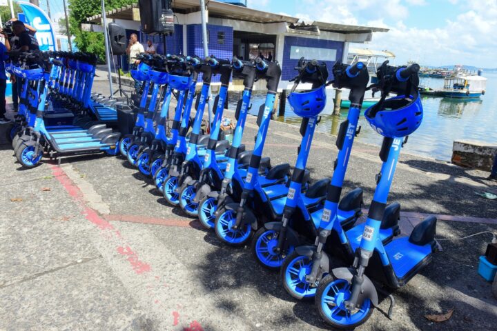 Patinetes elétricos chegam à Cidade Baixa e Salvador anuncia novas ações de segurança e educação no trânsito