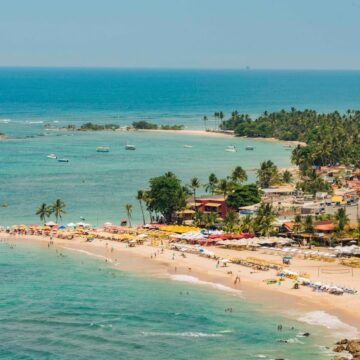 Festival de música e ampliação de voos antecipam verão em Morro de São Paulo