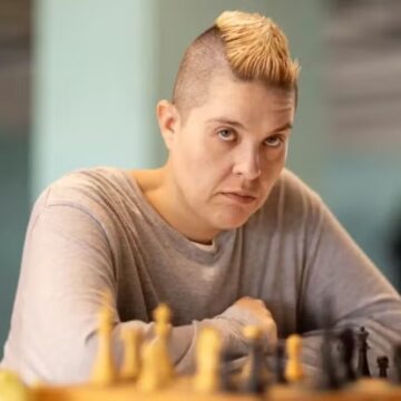 Atriz que faz Sandrão na série Tremembé desabafa e pede cuidado com críticas: ‘Fico triste’