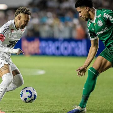 Palmeiras leva gol no fim, perde para o Santos e deixa a liderança do Brasileirão; veja lances