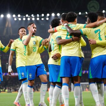 Brasil derrota Senegal por 2 a 0 em amistoso em Londres