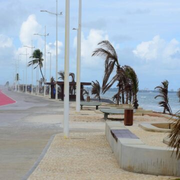 Salvador dá início a saltos de paraquedas na orla de Pituaçu a partir desta sexta-feira (7)