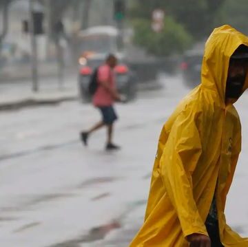 Inmet emite alerta de temporal para oito estados brasileiros