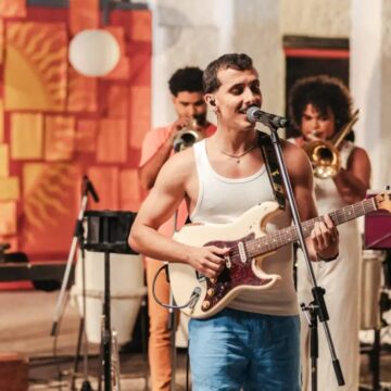 Hidden Casa Verão recebe Tiri, destaque da nova cena musical baiana, no sábado (15)