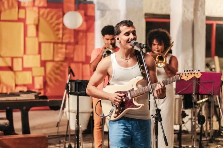 Hidden Casa Verão recebe Tiri, destaque da nova cena musical baiana, no sábado (15)