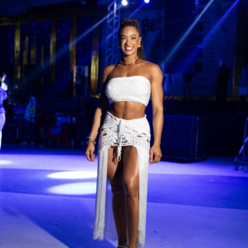 Aline Patriarca realiza primeira visita à quadra da Beija-Flor e celebra encontro com ídolos do samba