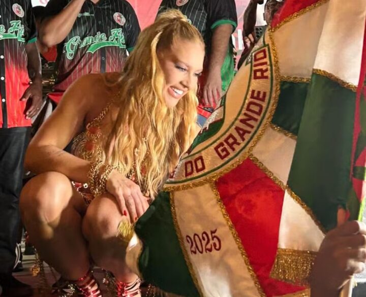 Virgínia marca presença em ensaio da Grande Rio