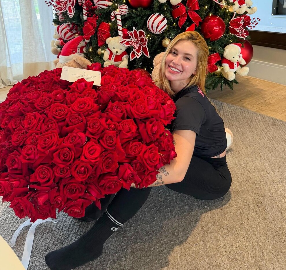 Virgínia ganha presente romântico de Vini Jr. em data especial: ‘Primeiro de muitos’