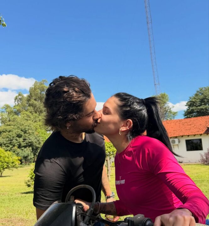 Ana Castela abre álbum de fotos em fazenda ao lado de Zé Felipe Ana Castela abre álbum de fotos em fazenda ao lado de Zé Felipe