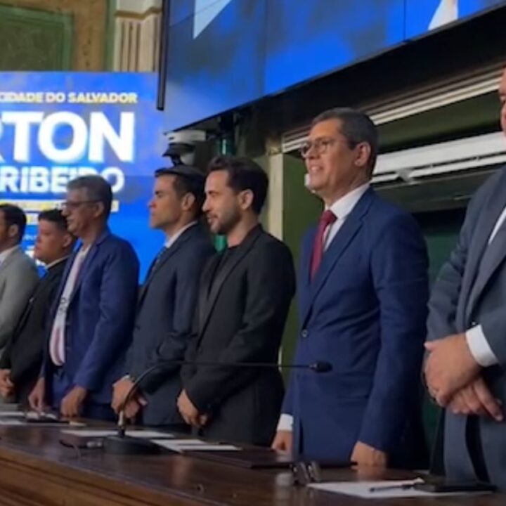 Câmara homenageia Éverton Ribeiro com Título de Cidadão de Salvador