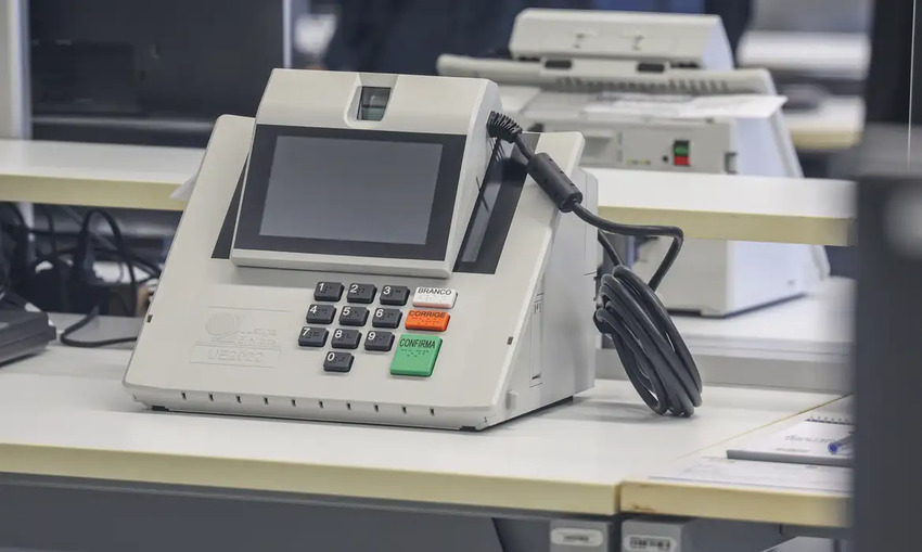 TSE encerra teste público de segurança das urnas que serão utilizadas nas eleições de 2026