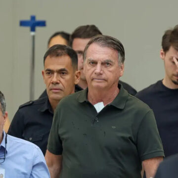 Preso, Jair Bolsonaro passará por cirurgia no dia de Natal