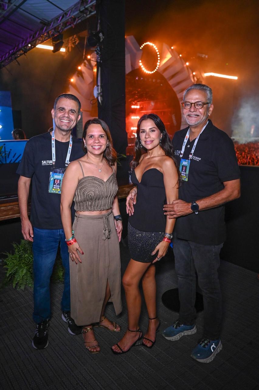 Marcio e Catiane Sampaio, Fabrícia Teles e Isaac Edington