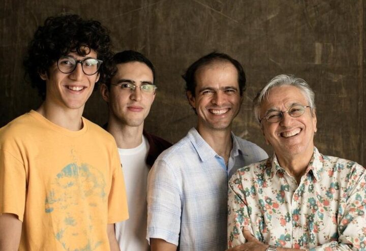 Filho de Caetano Veloso lança clipe de música gravada com o pai e os irmãos; assista ‘Salvador’