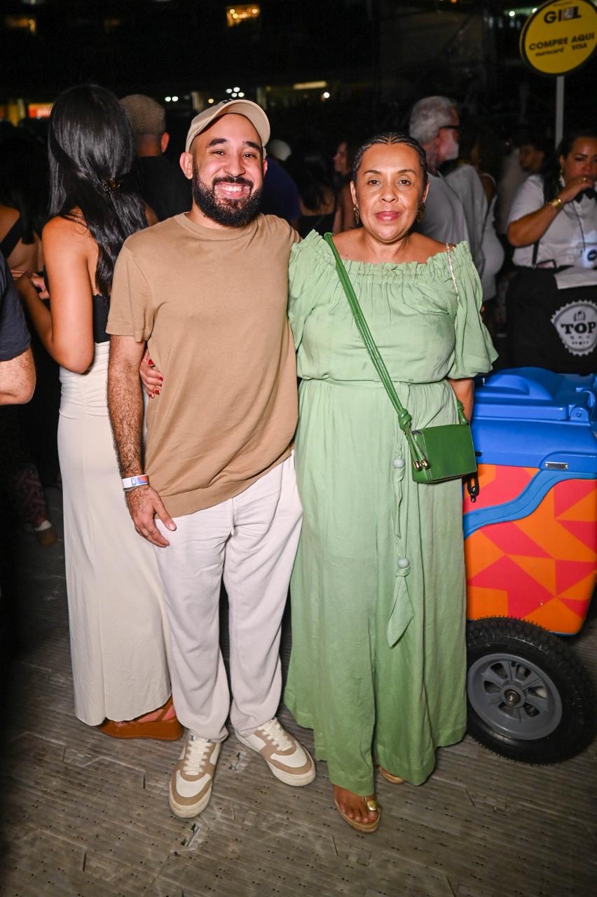 Gabriel e Marilia Gil