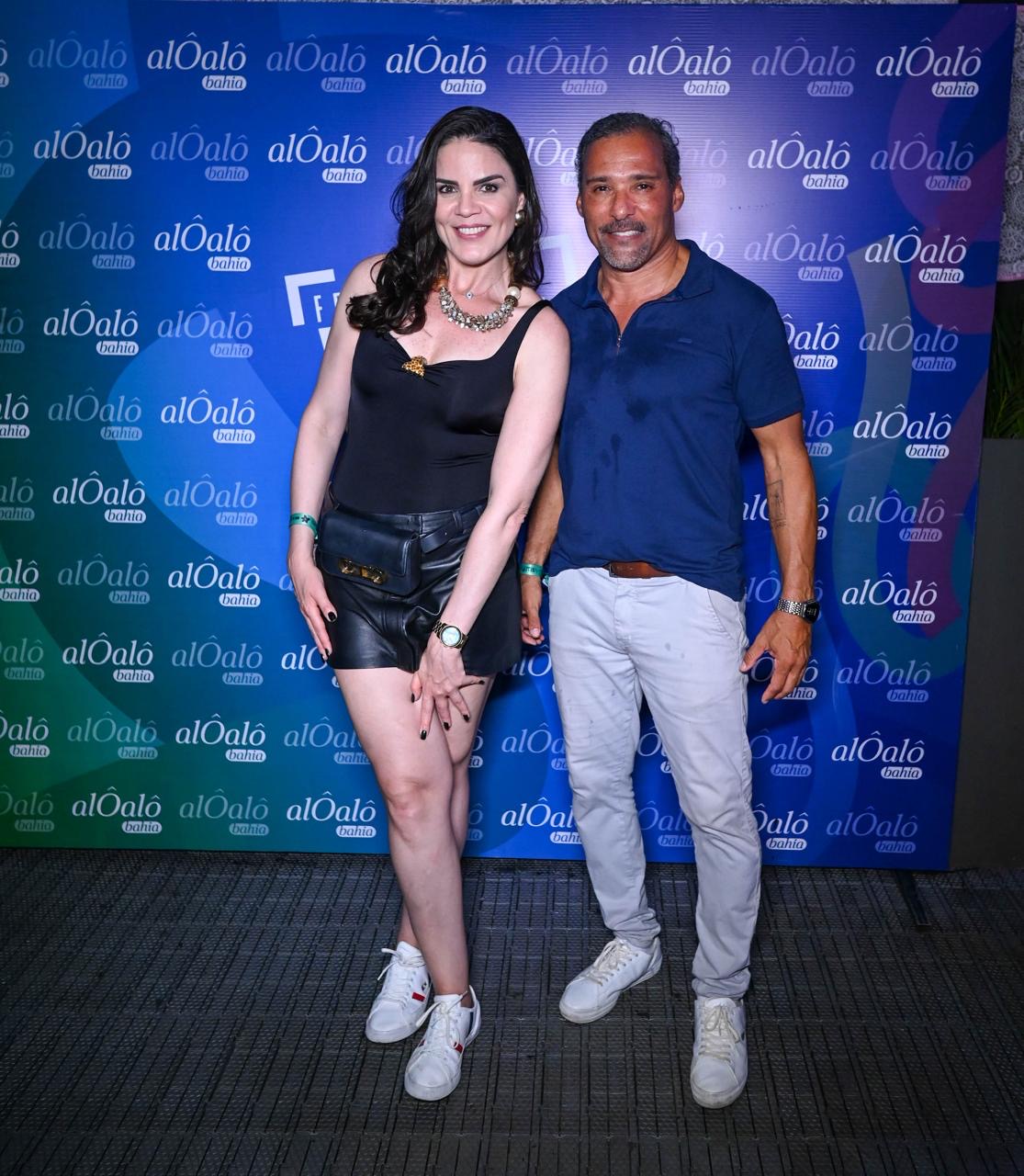 Carla Simas e Neto Baptista