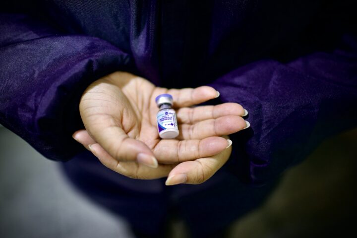 Bahia vai receber mais de 44 mil doses da nova vacina contra bronquiolite pelo SUS