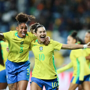 Seleção brasileira feminina encerra o ano com goleada de 5 a 0 sobre Portugal