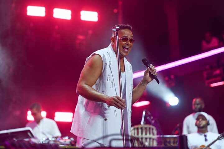 Último dia do Festival Virada Salvador começa com show de Xanddy Harmonia