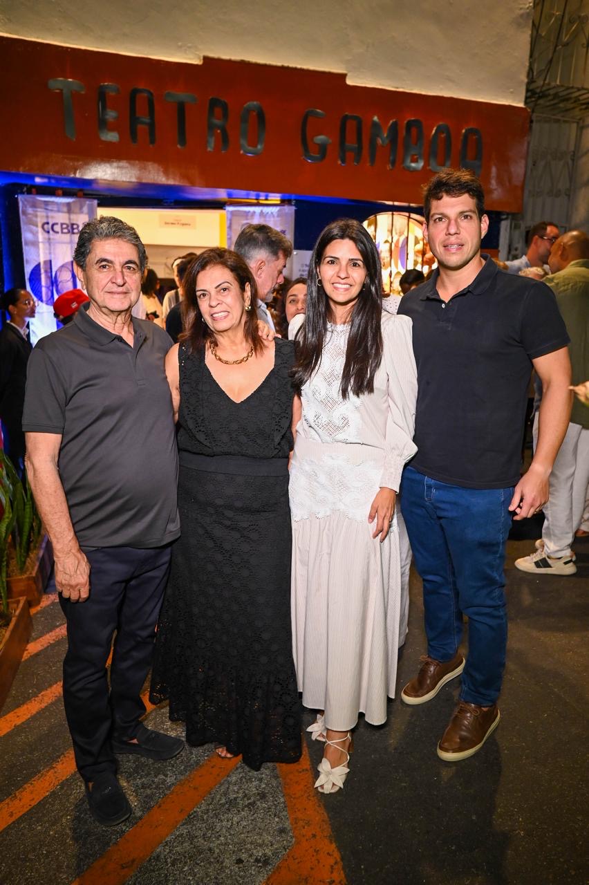 Paulo, Cristina, Thais Darzé e Ruy Bacelar Neto