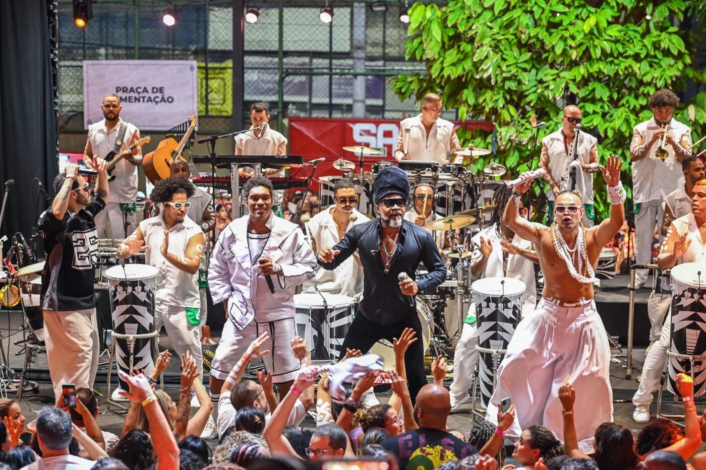 Carlinhos Brown e Timbalada