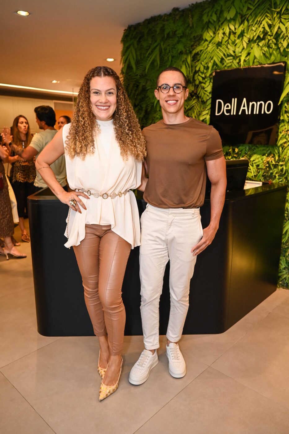 Odara Machado e Victor Calmon