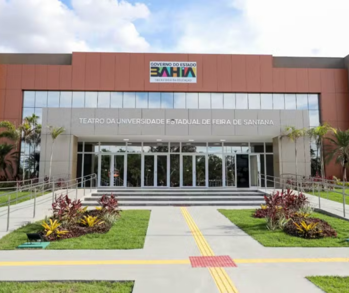 UEFS inaugura Teatro Central e amplia espaços culturais e acadêmicos