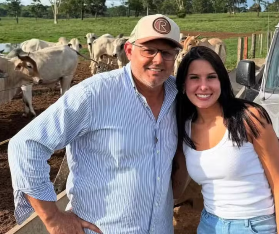 Ana Castela se emociona com vídeo do pai adotando cachorrinha; veja