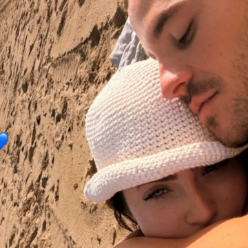 Jade Picon e André Lamoglia curtem dia de praia em Pernambuco