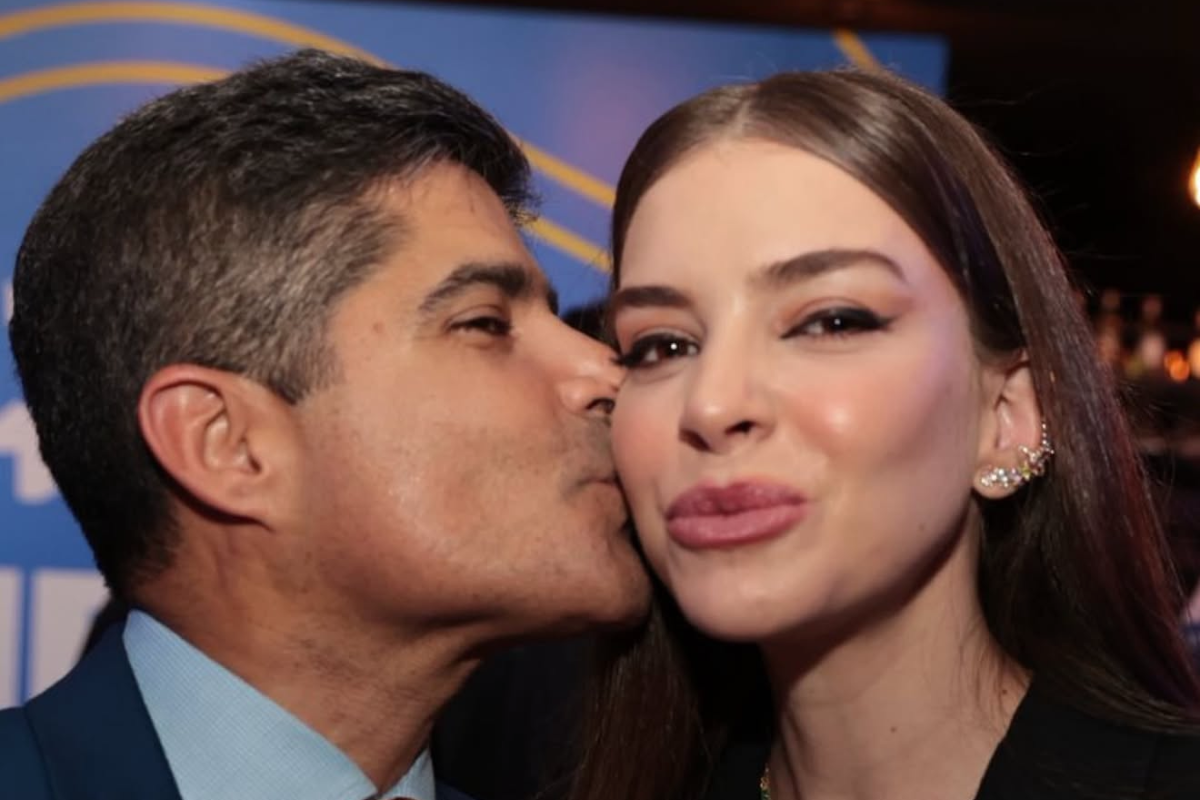 ACM Neto comemora aniversário de casamento com Mariana Magalhães: “Intenso e desafiador”