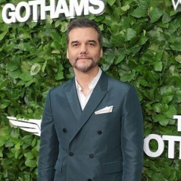 Wagner Moura representa o Brasil no tapete vermelho do Gotham Awards
