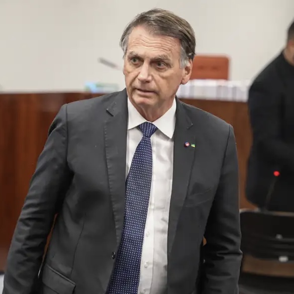 Bolsonaro passa por novo procedimento e fará endoscopia na véspera de Ano Novo