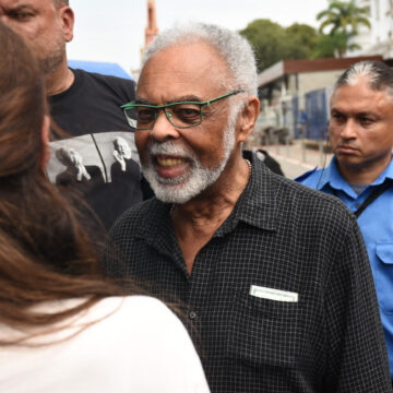 Gilberto Gil embarca no Rio para comandar cruzeiro musical