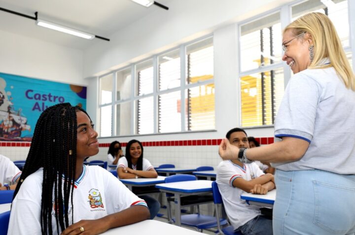 Escolas estaduais da Bahia oferecem cursos de férias gratuitos; veja como participar