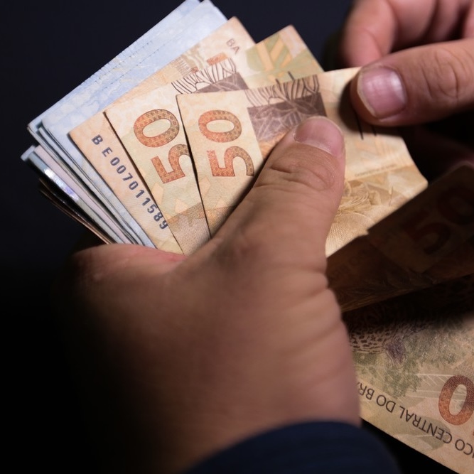 Quase R$ 10 bilhões em ‘dinheiro esquecido’ ainda aguardam resgate nos bancos; saiba como consultar