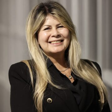 Soteropolitana e juíza há mais de 30 anos: conheça a desembargadora indicada por Lula ao TST