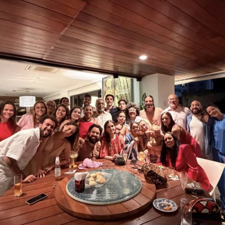 Família Gil se reúne em Salvador para ceia de Natal